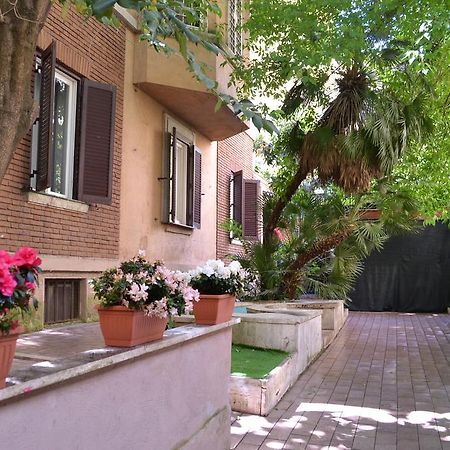 Tiburtina House Hotel Roma Exterior foto