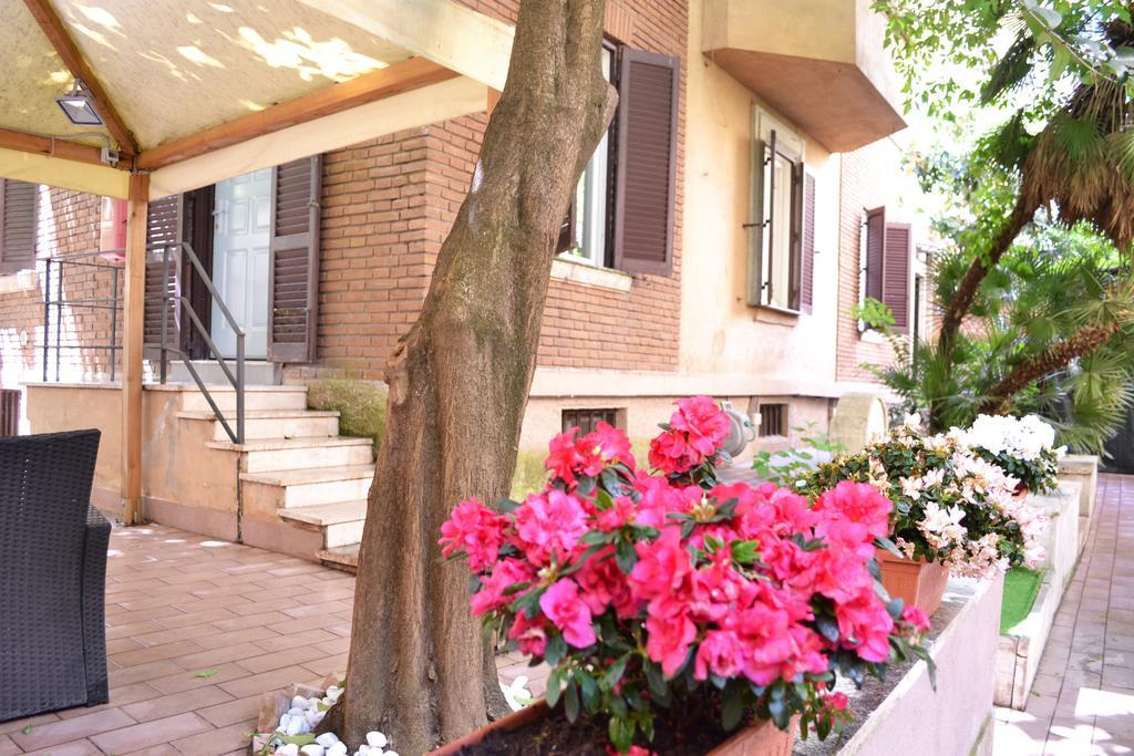 Tiburtina House Hotel Roma Exterior foto