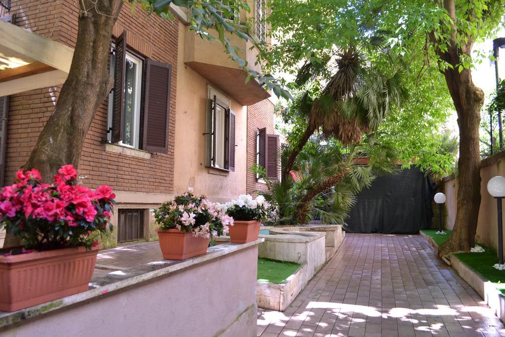 Tiburtina House Hotel Roma Exterior foto