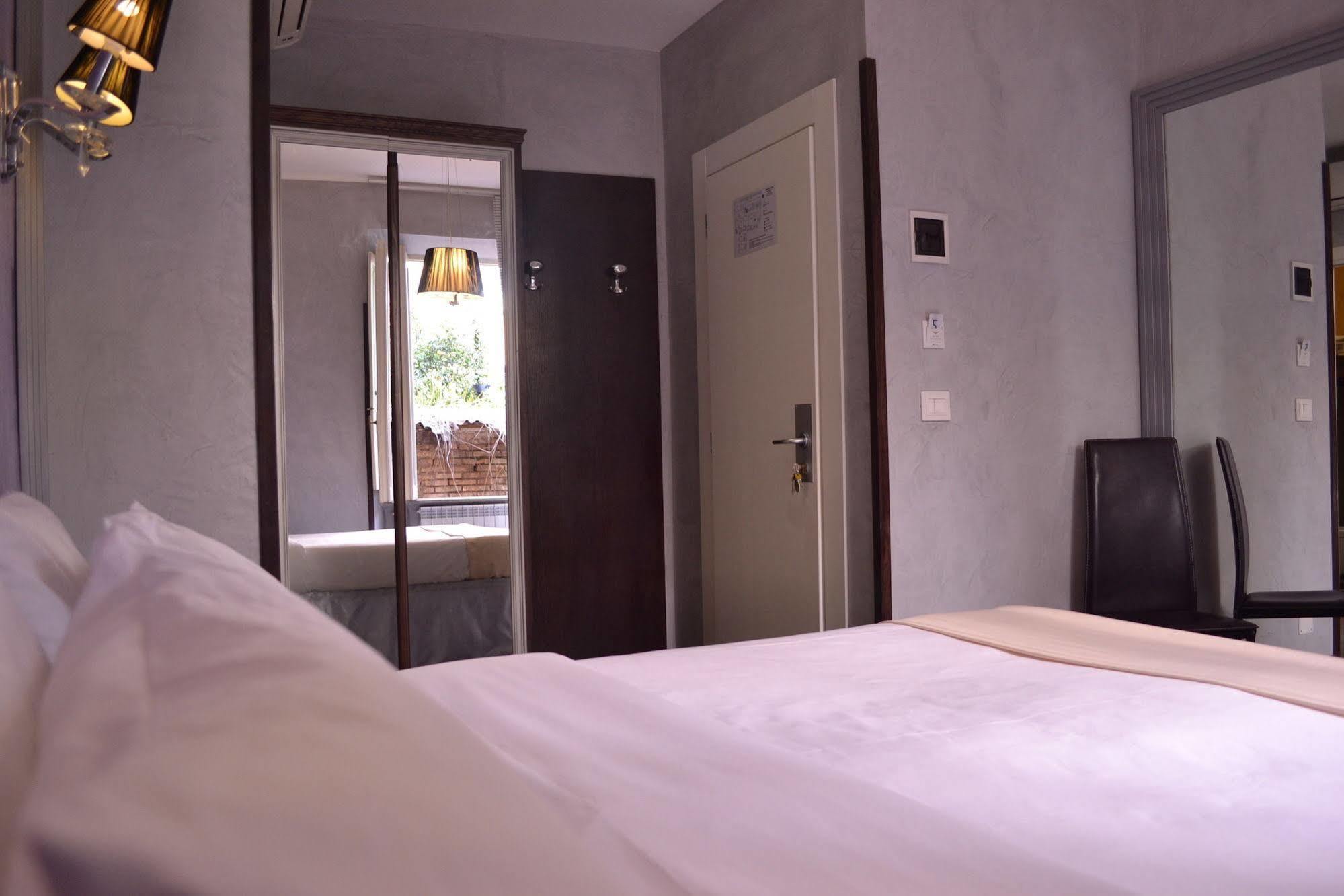 Tiburtina House Hotel Roma Exterior foto